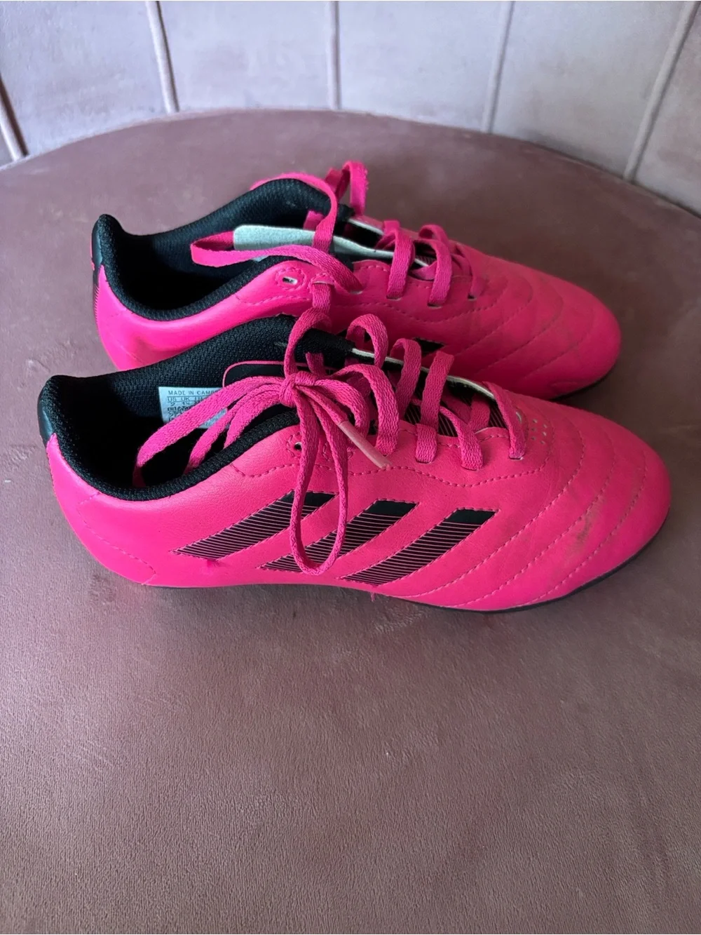 adidas vibrant pink